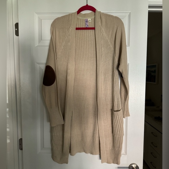 Francesca’s cardigan with elbow detail - unworn! - Picture 1 of 3